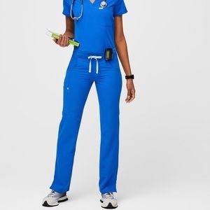 Figs Kade Classic Fit Scrub Pants XS Tall, in great condition very comfortable❤️